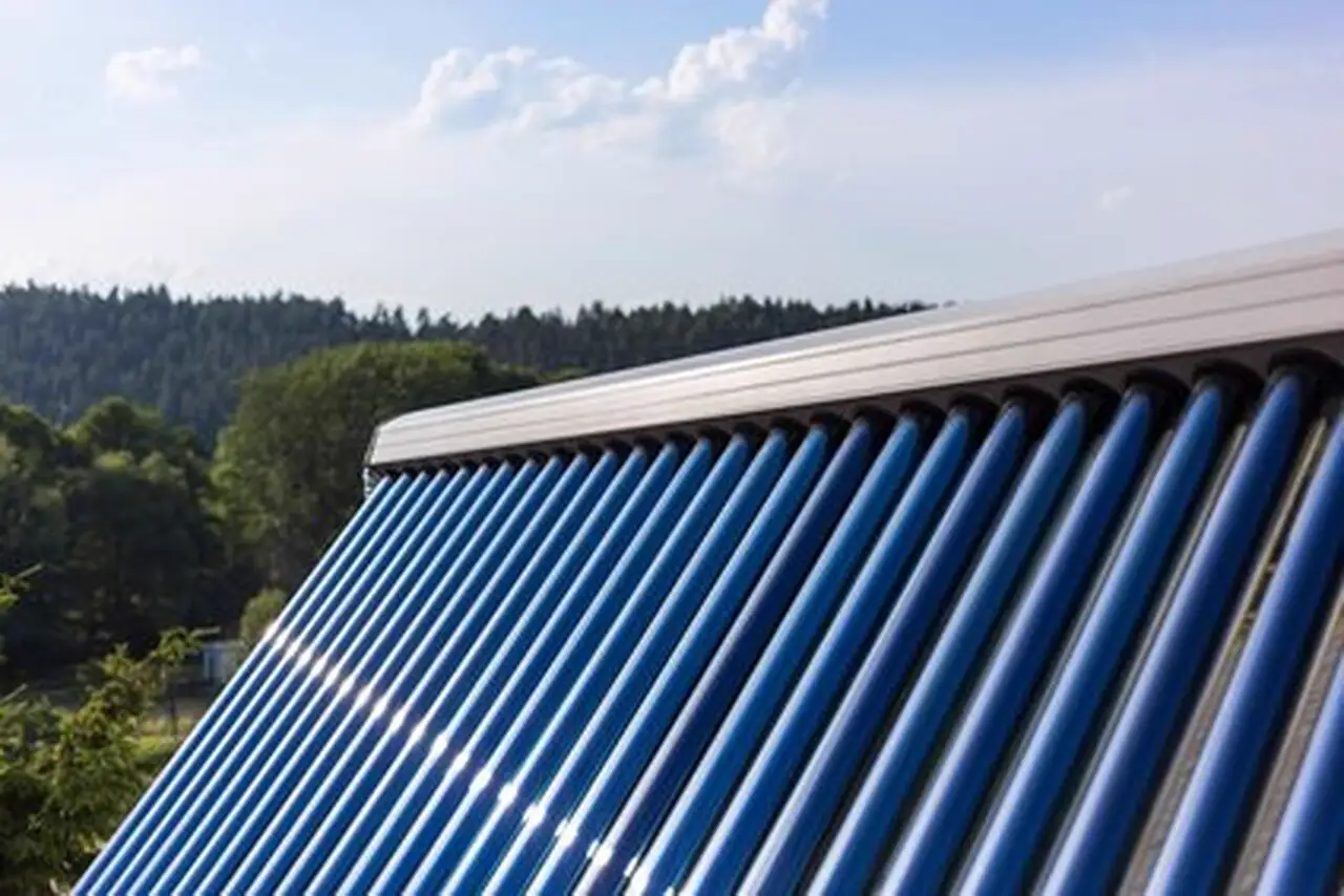 Warmwasserkollektoren: Vorteile und Anwendungen in der modernen Haustechnik